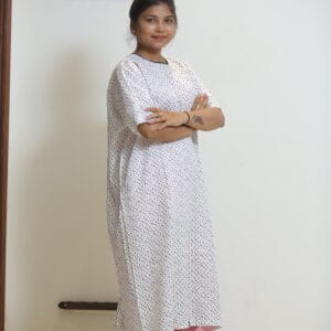 Ultra-Soft Recovery Gown – Easy-Open Back – Comfort First Design
